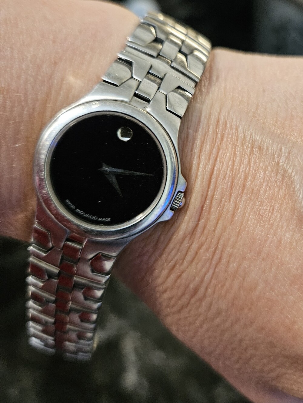 Movado Delphino Stainless Steel Watch Black Museum Dial Swiss Quartz 84 E4 1851